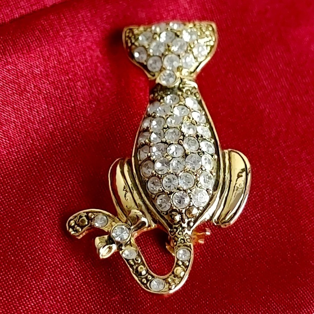 Vtg Nina Ricci Cat w Collar Brooch Gold Tone Rhinestones Stamped NR